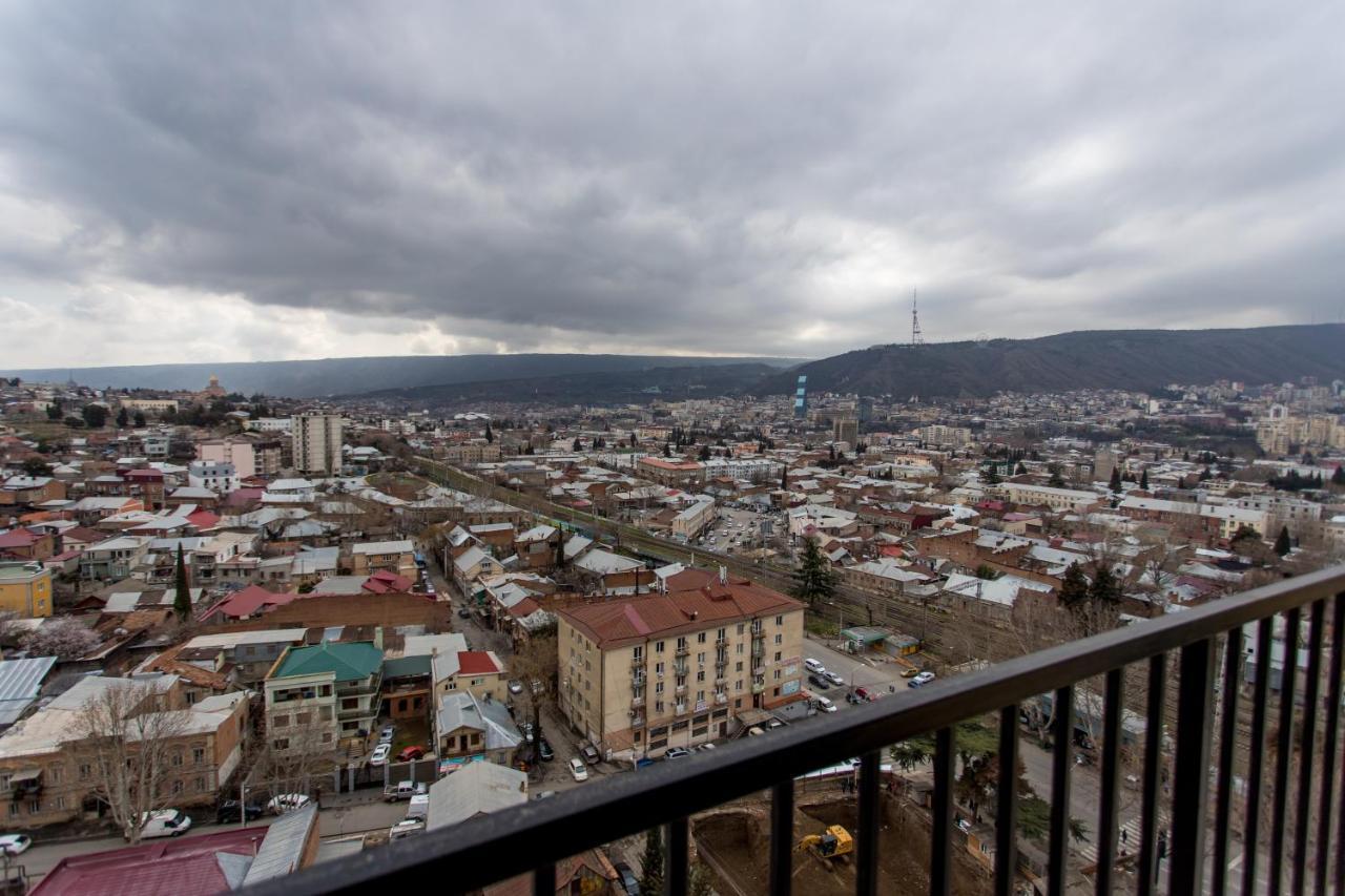 Appartement Dadiani Tower à Tbilissi Extérieur photo