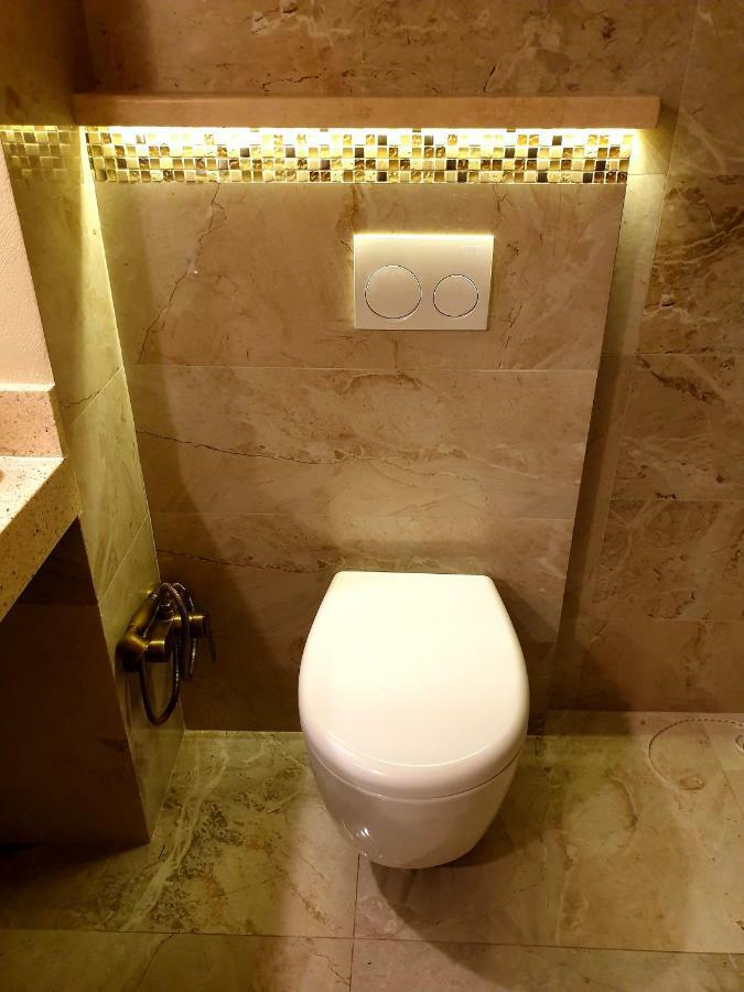 Appartement Dadiani Tower à Tbilissi Extérieur photo